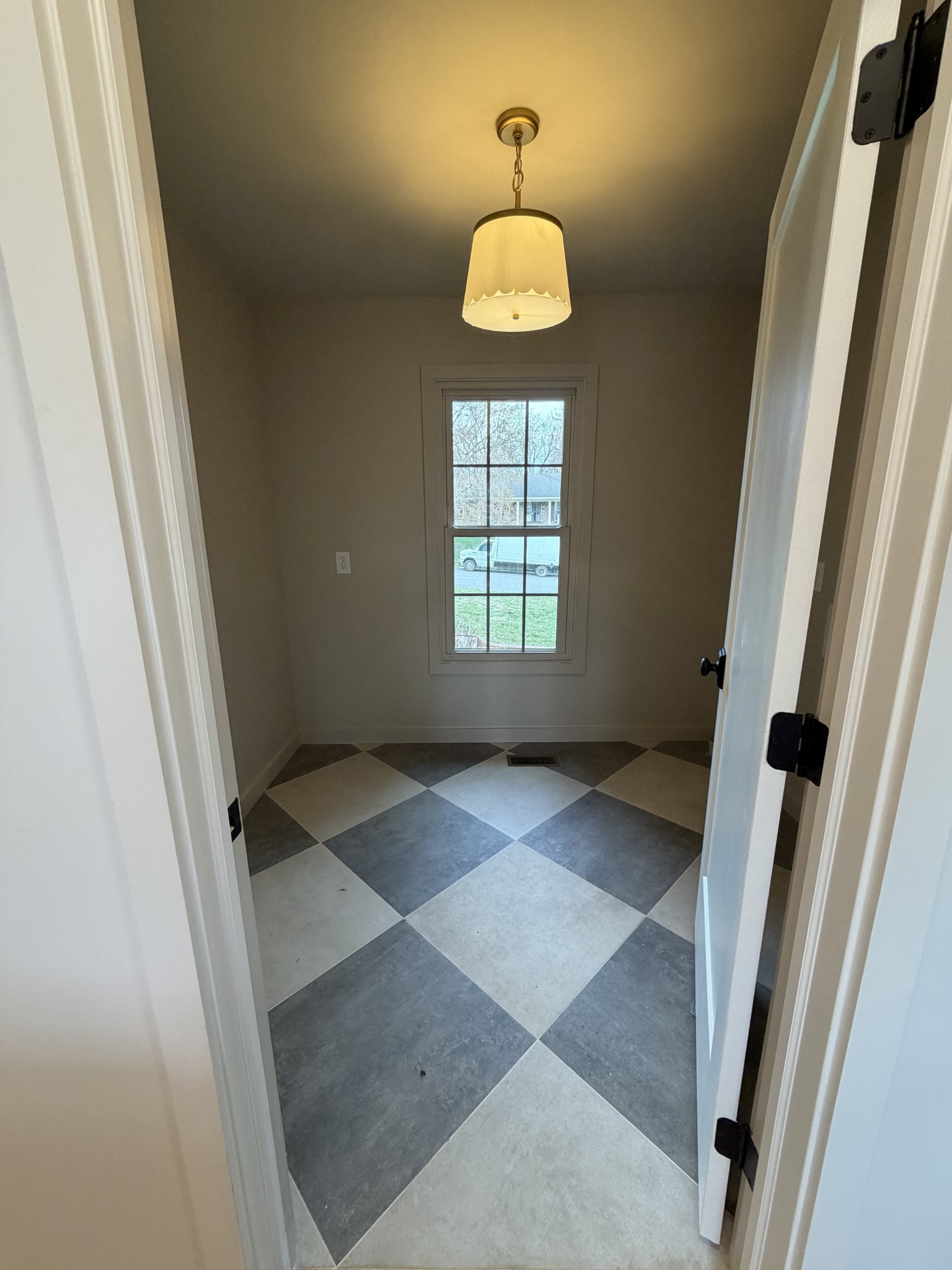 5712 Spring House Way