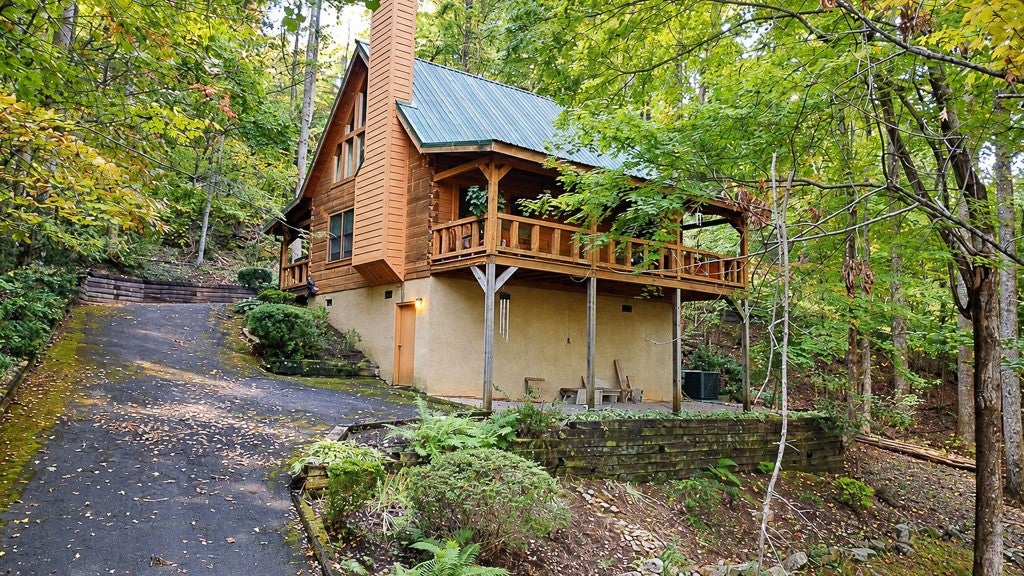 1906 Orchard Dr