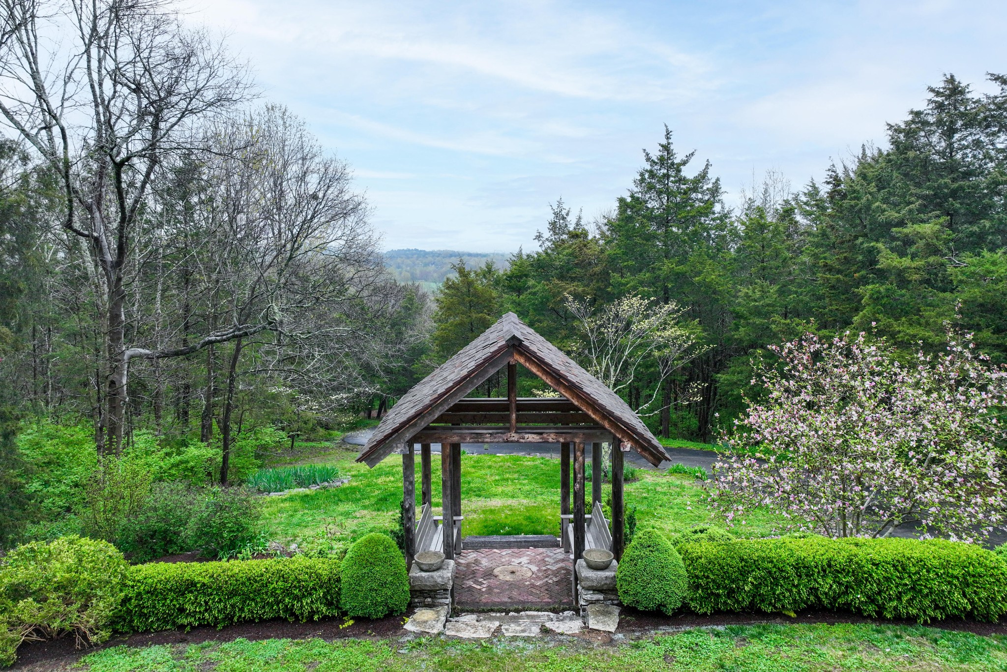 1865 Carters Creek PIKE