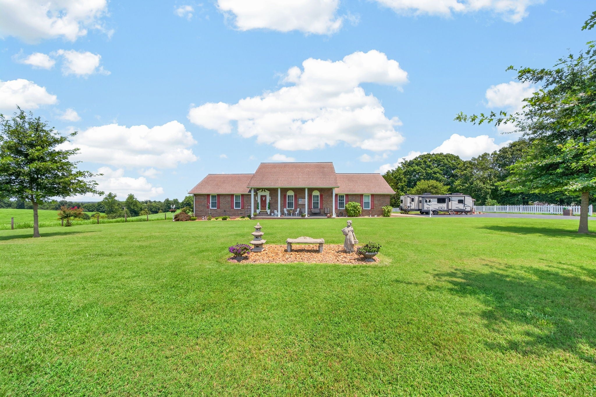 516 Gamaliel Rd