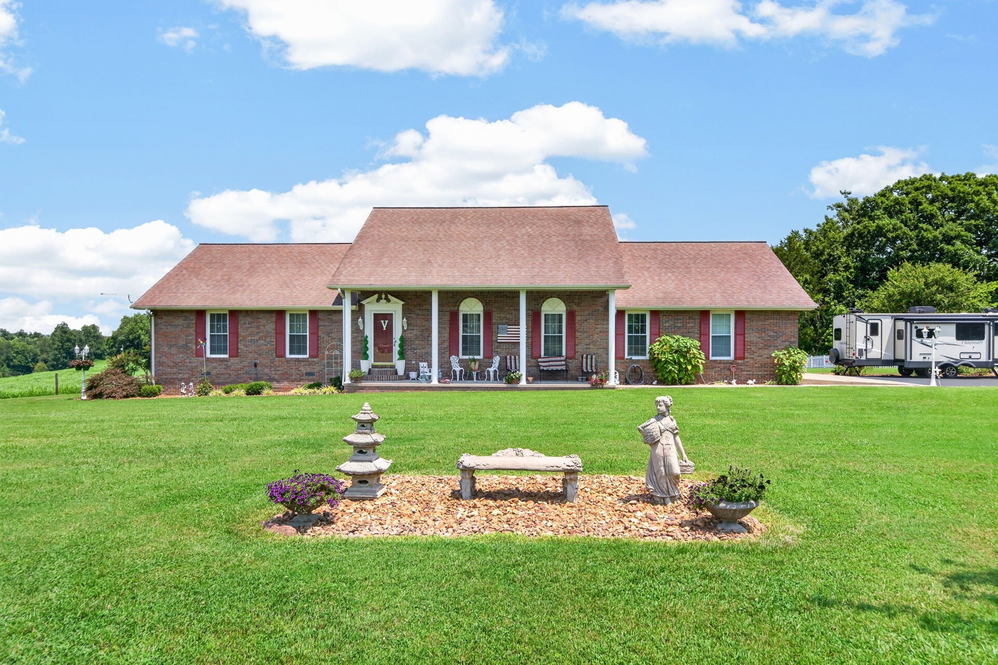 516 Gamaliel Rd