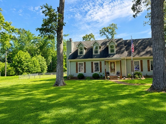Photo 1 of 28 — 400 Sharondale Dr, Tullahoma, TN 37388
