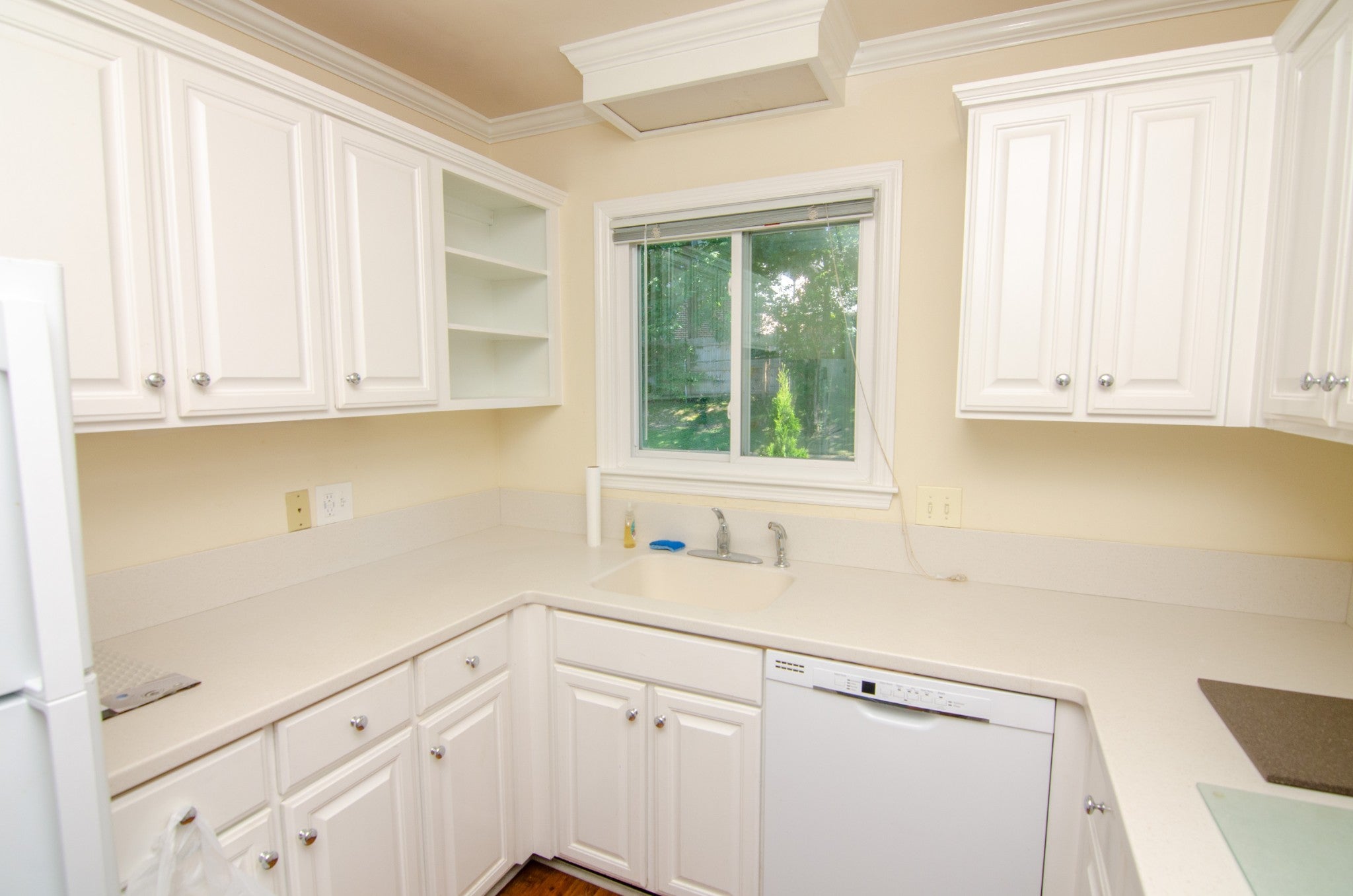 1900 Richard Jones Rd K2