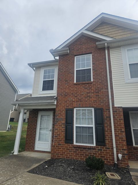 1060 Arlene Dr La Vergne TN 37086