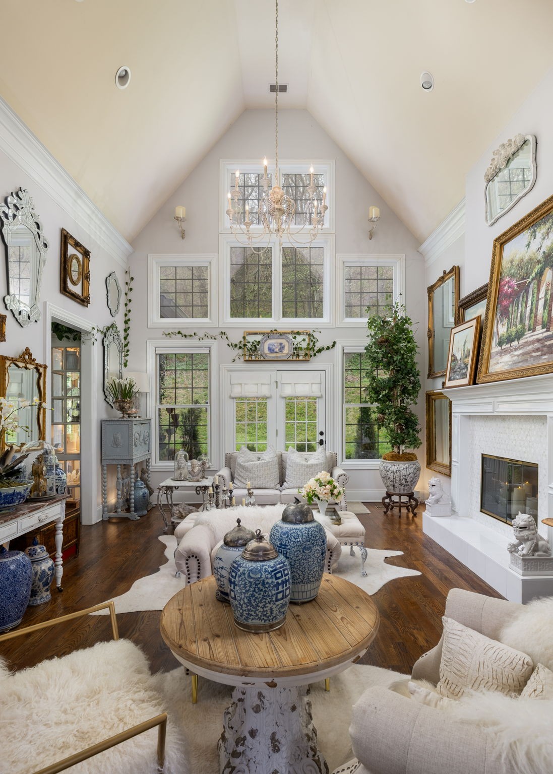 1060 Natchez Valley Ln