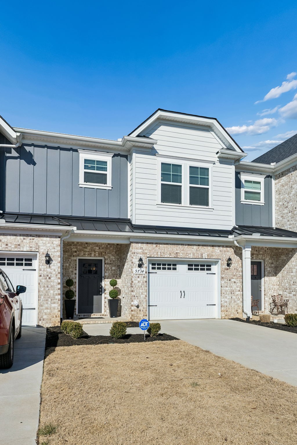 5734 Cloverwood Dr