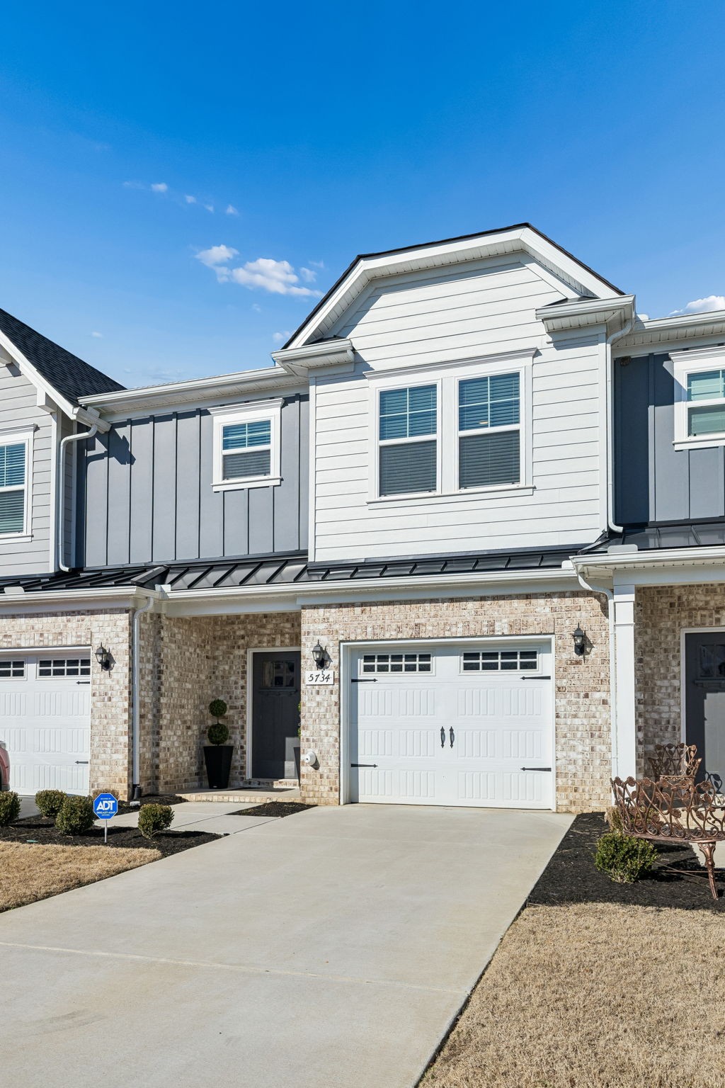 5734 Cloverwood Dr