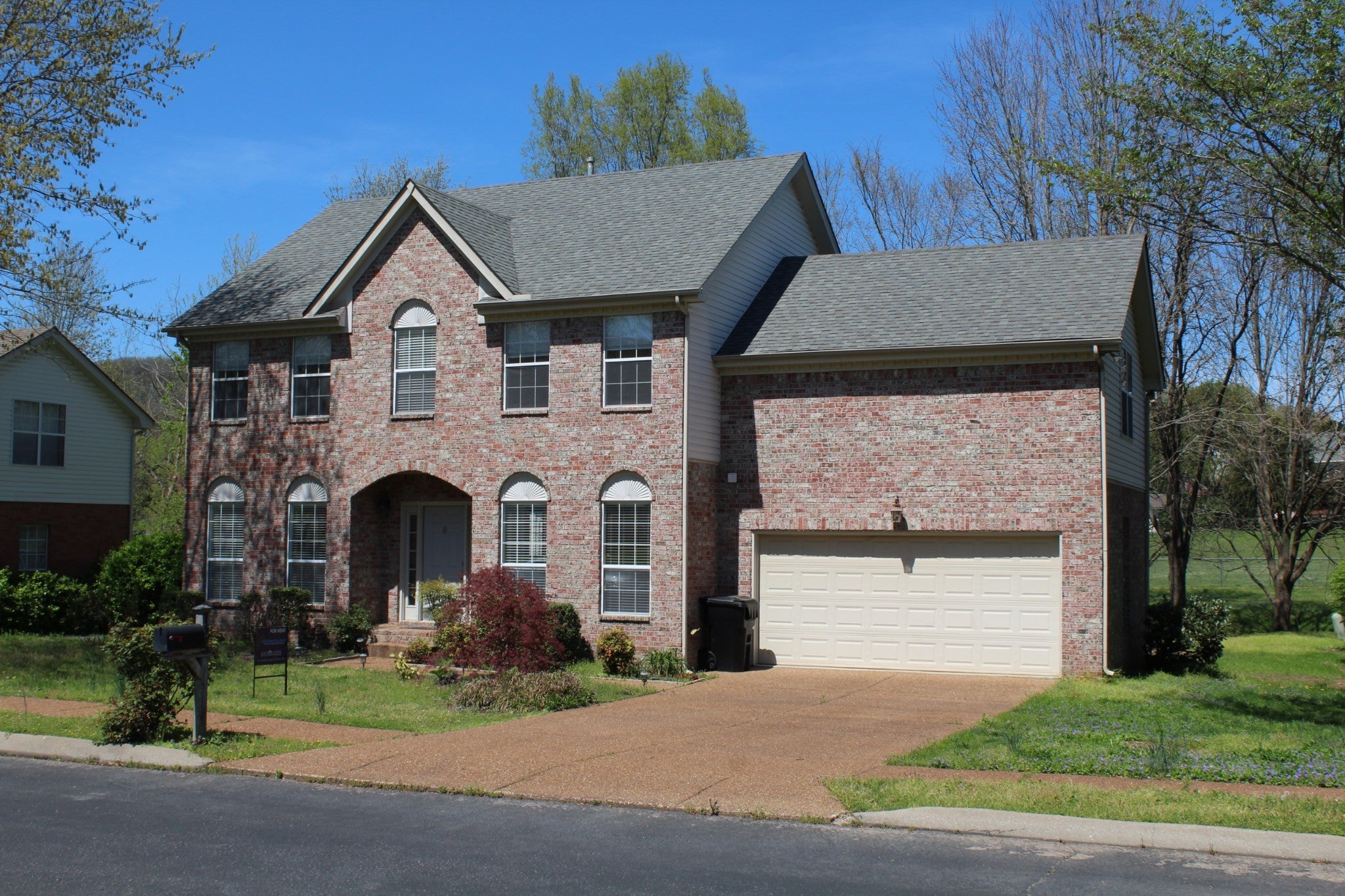 125 Golden Meadow Ln