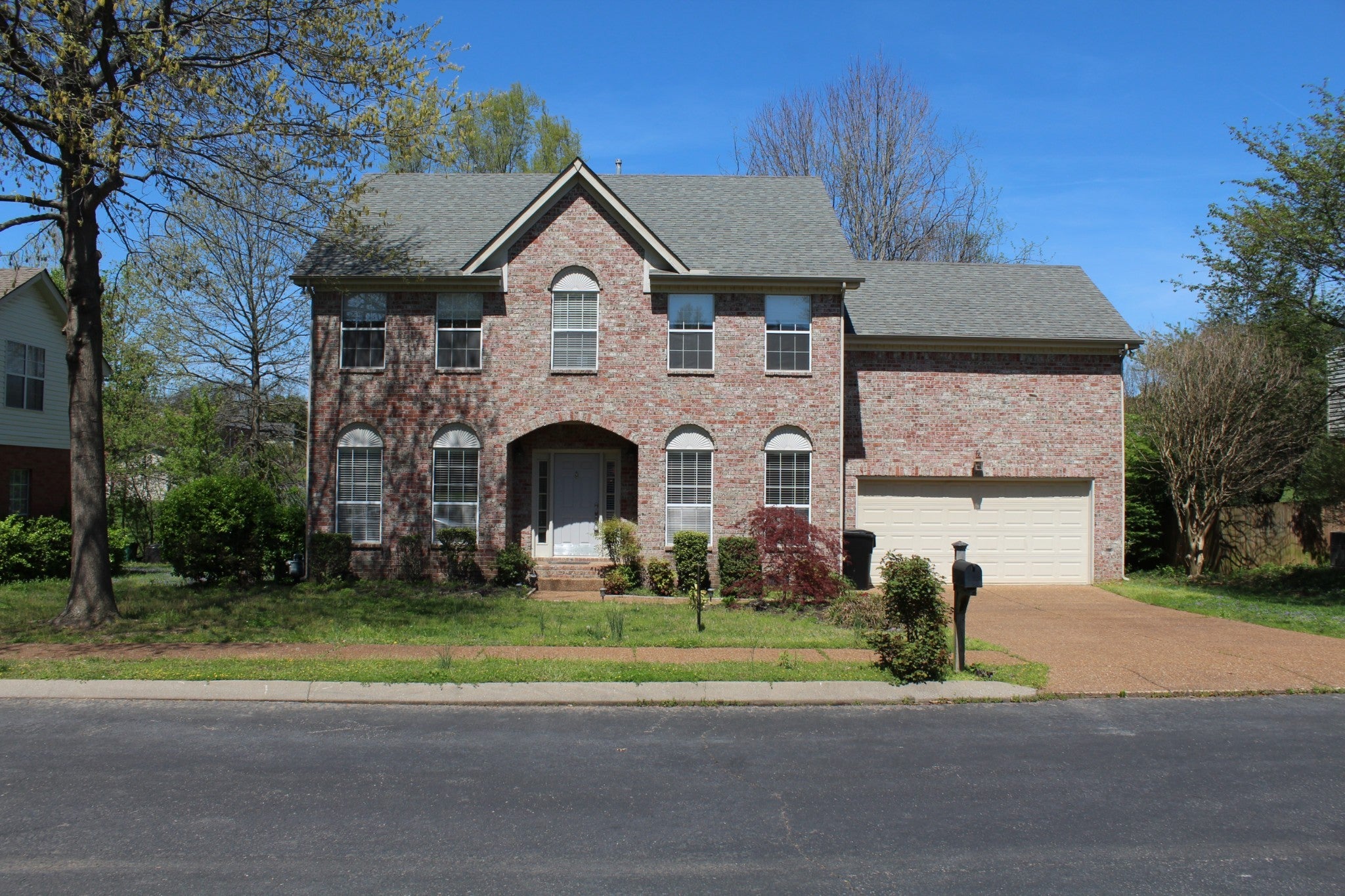 125 Golden Meadow Ln