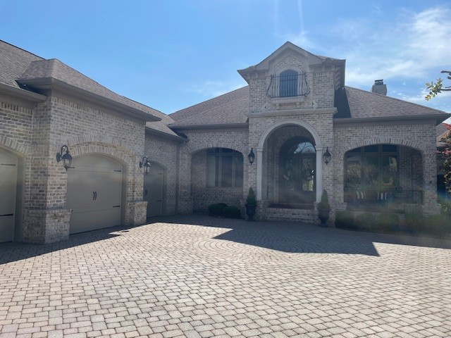 889 Plantation Blvd