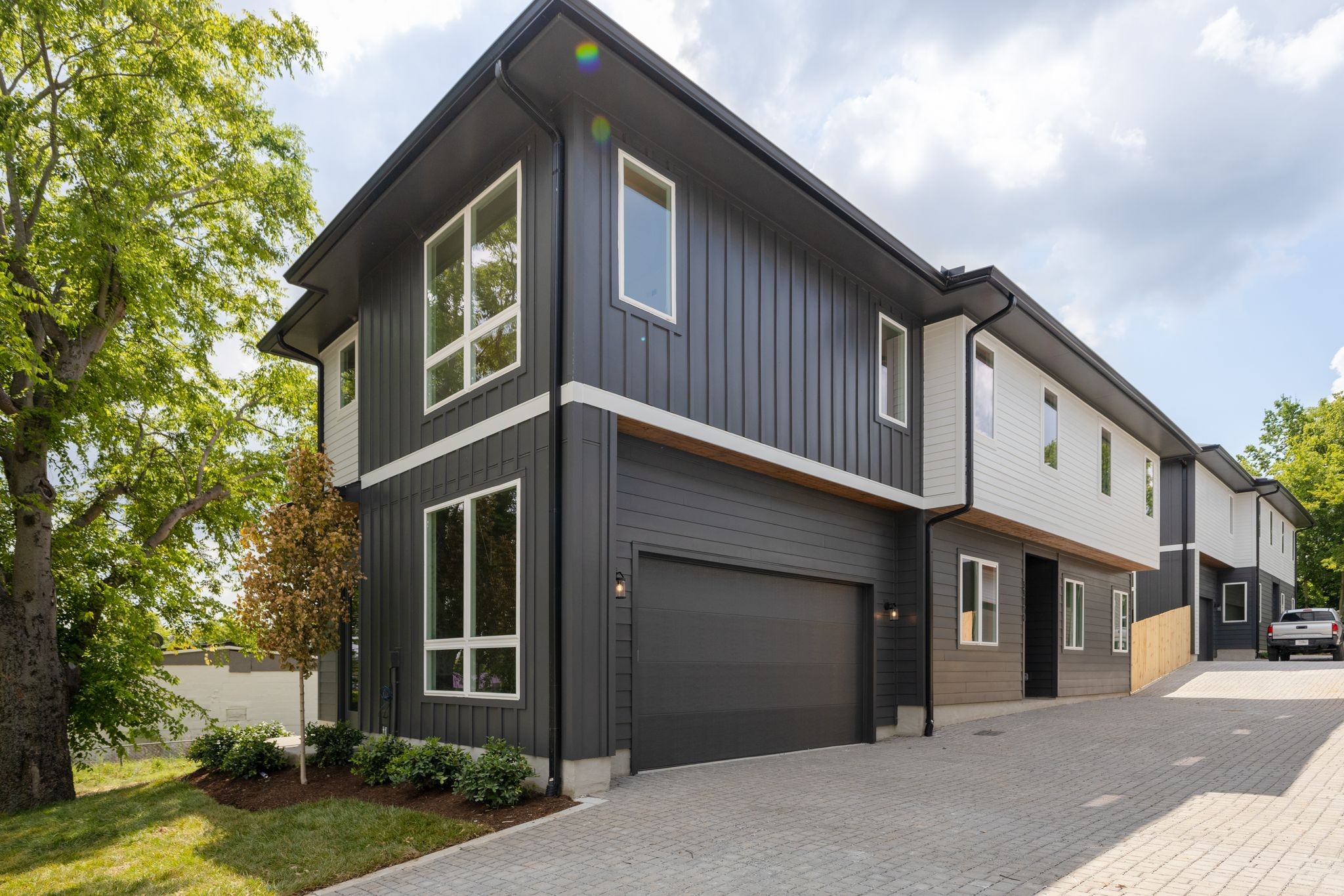 5917C Robertson Ave Left Front