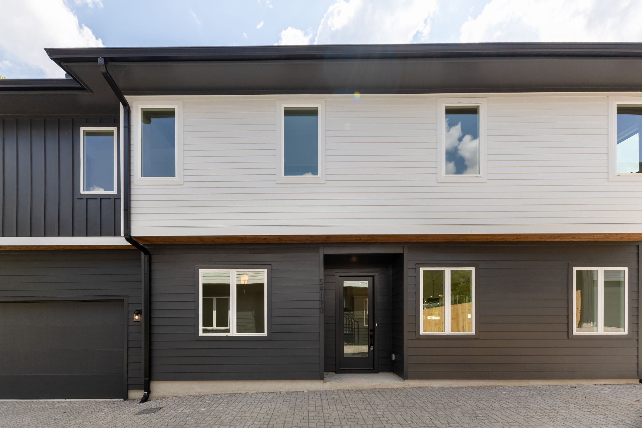 5917C Robertson Ave Left Front