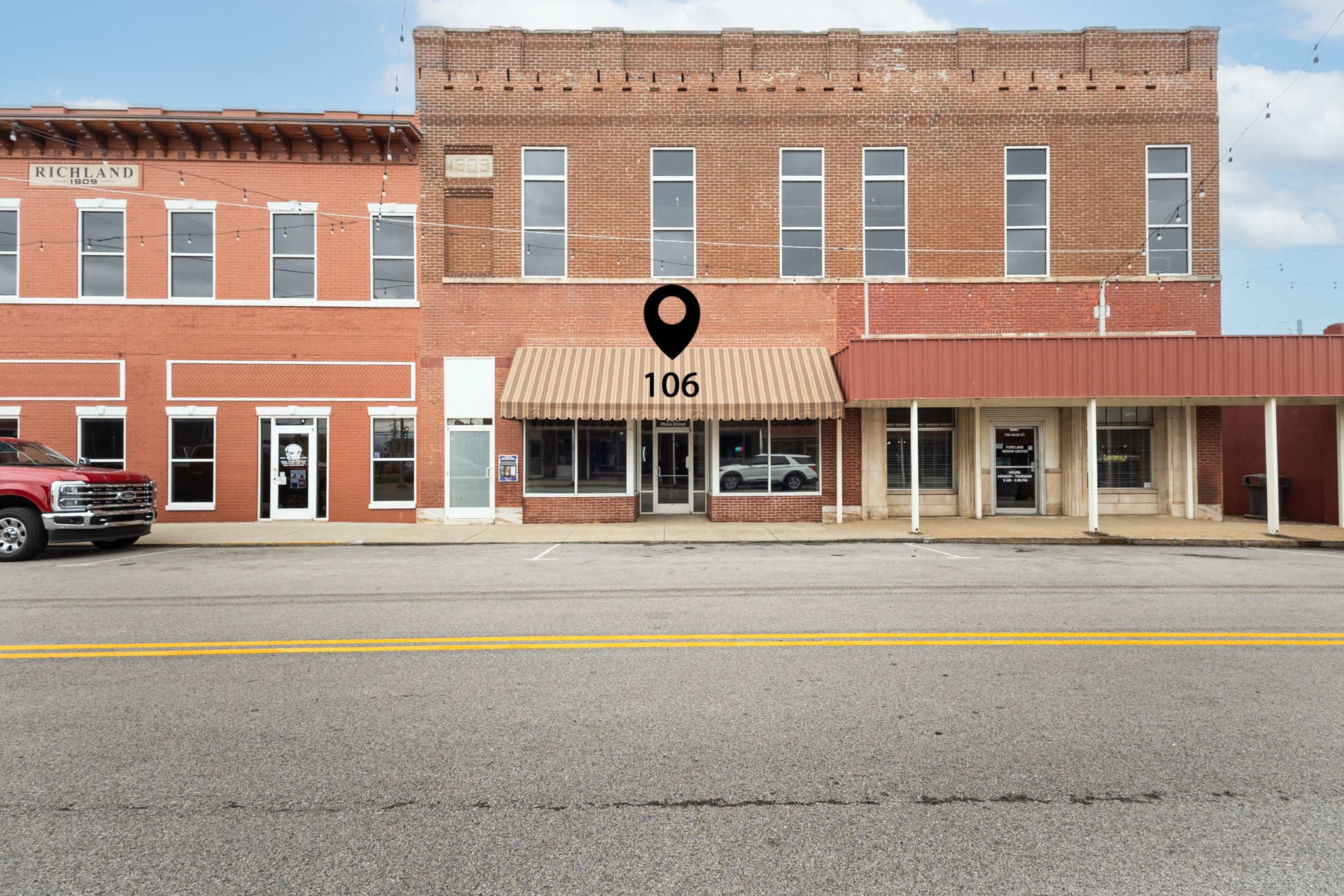 106 Main St