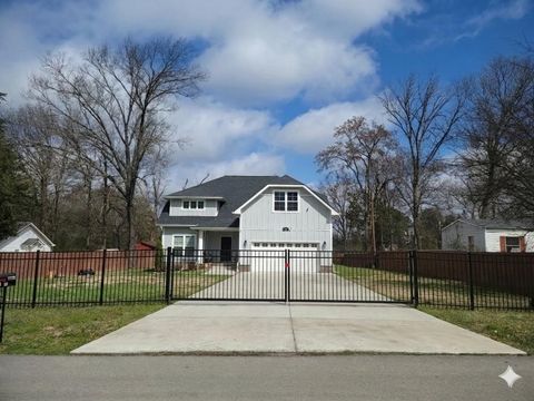 150 Nelson Dr La Vergne TN 37086