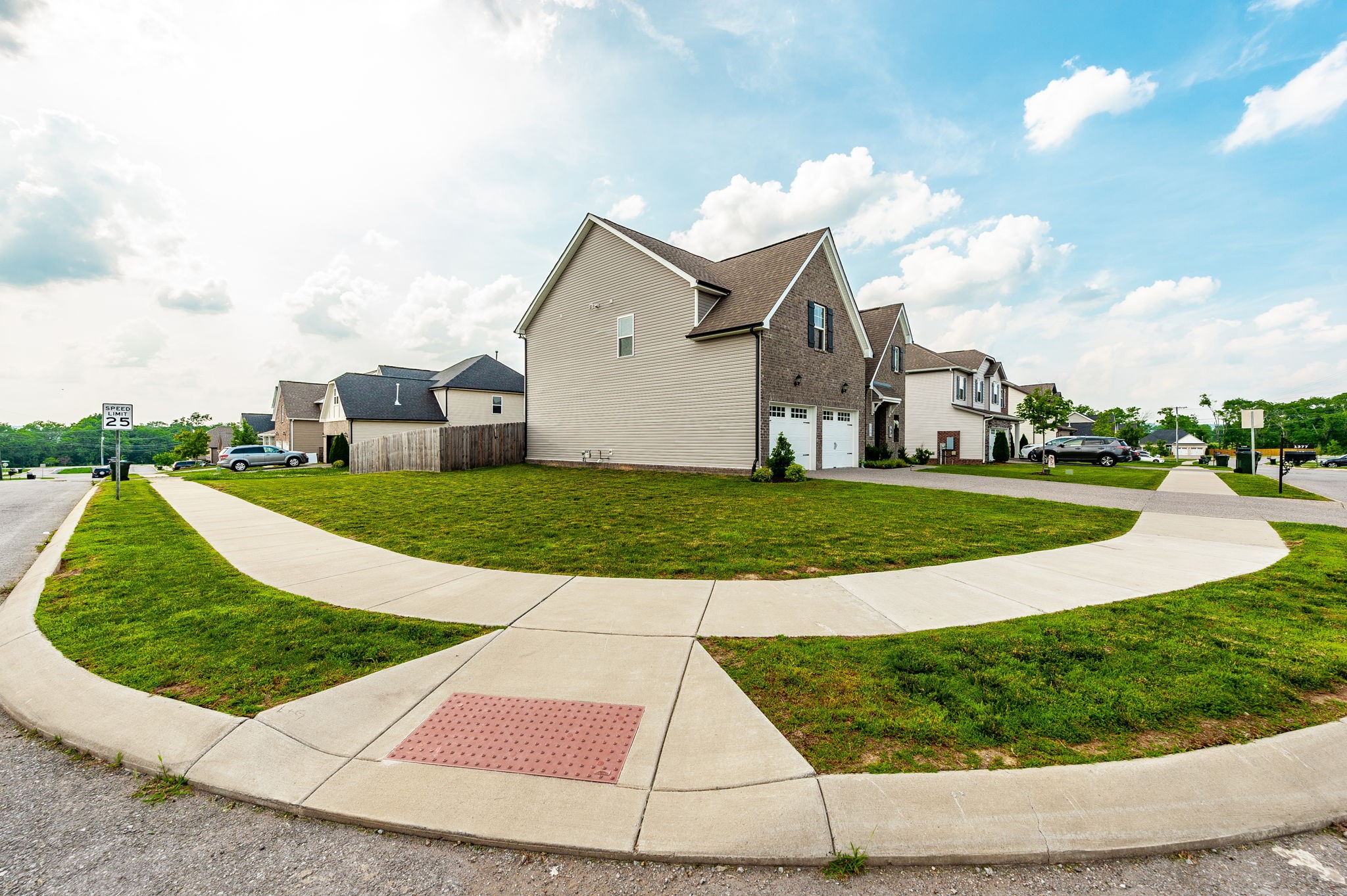 1377 Wentworth Dr