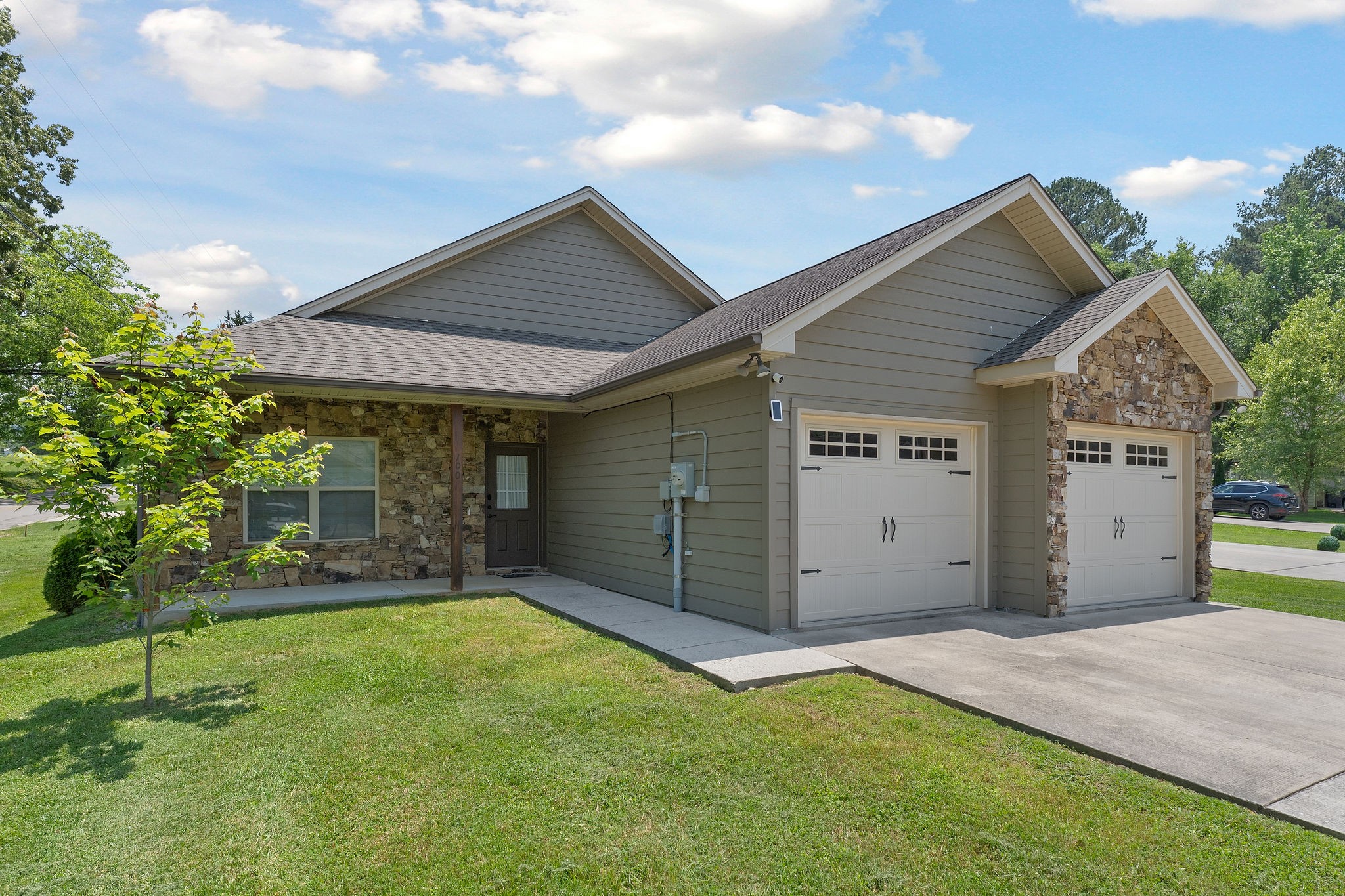 100 Weston Dr