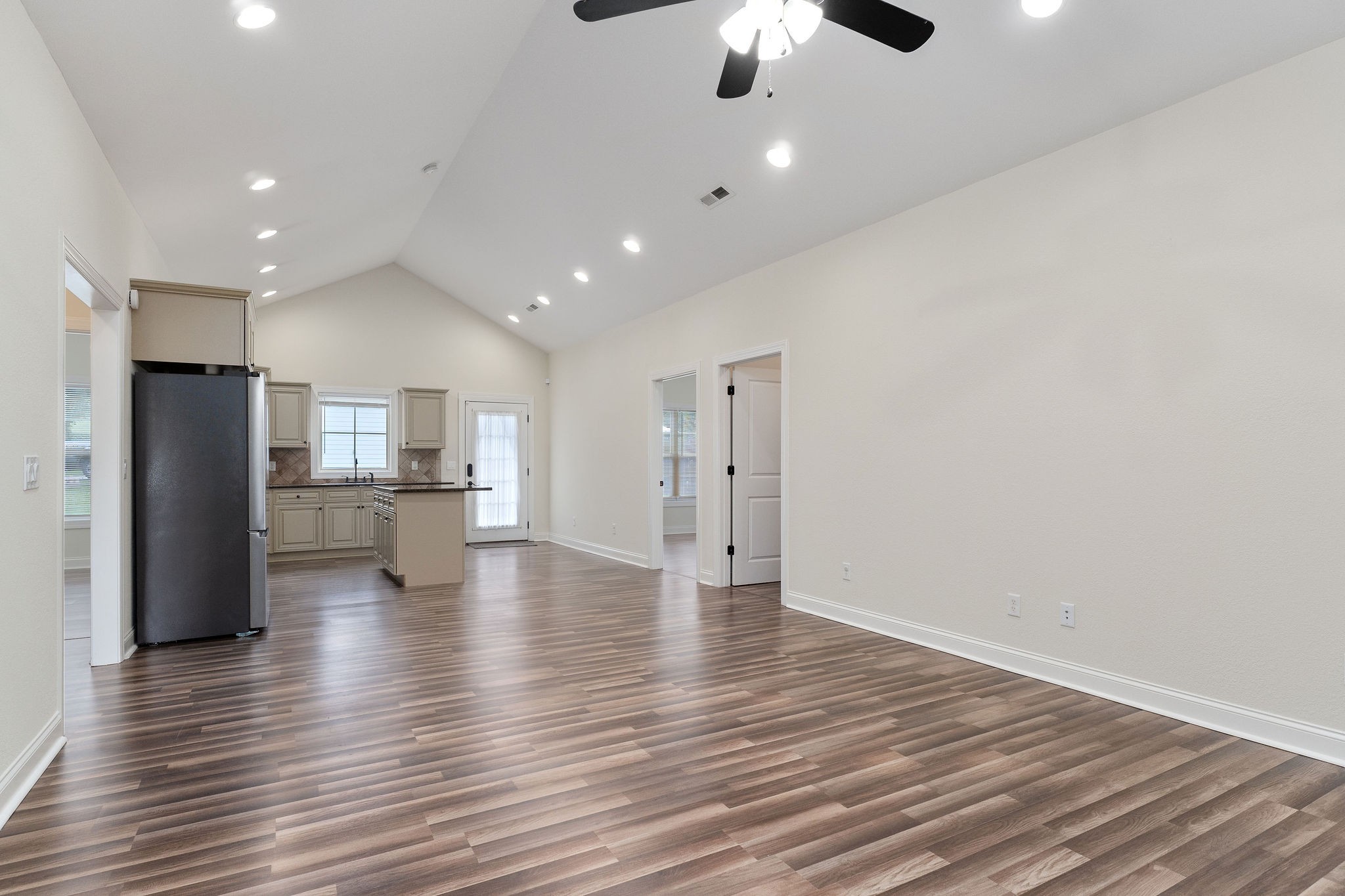100 Weston Dr