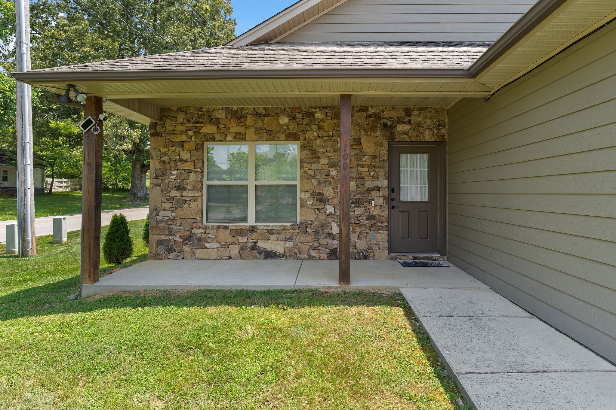 100 Weston Dr