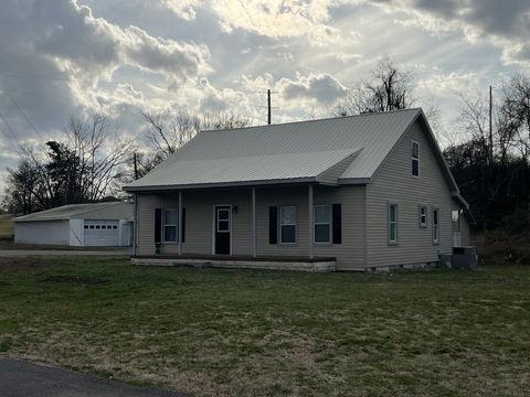 666 Brattontown Cir Lafayette TN 37083