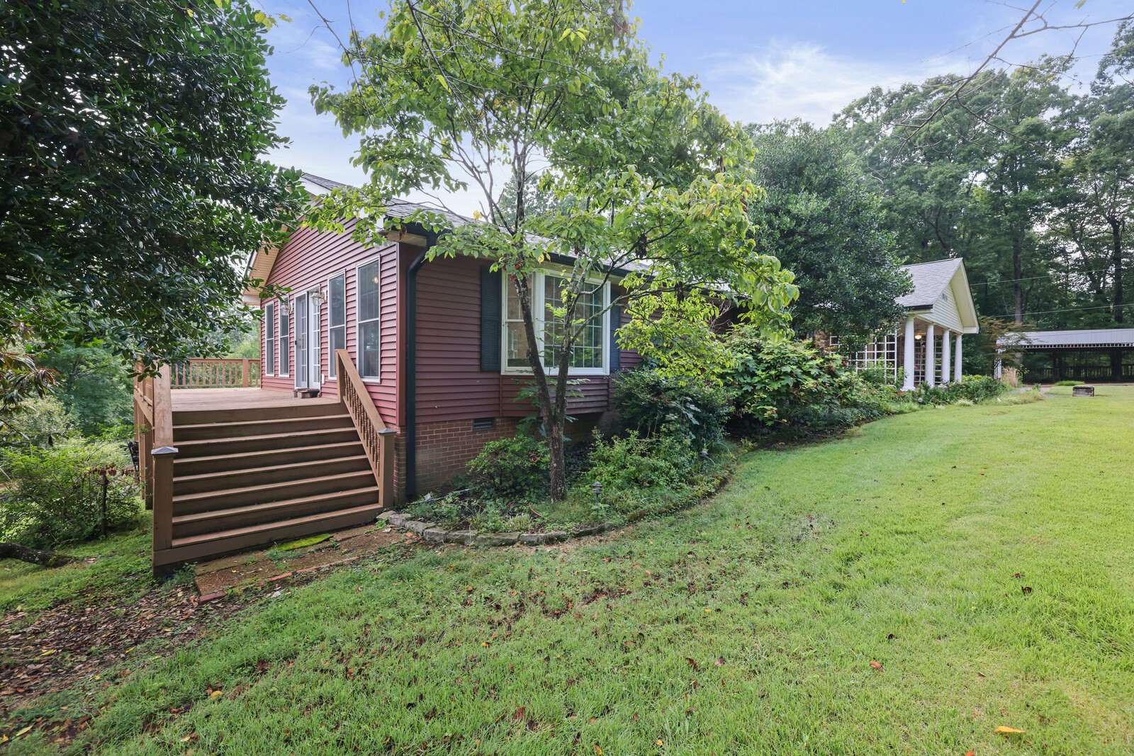 8019 Ridgewood Rd