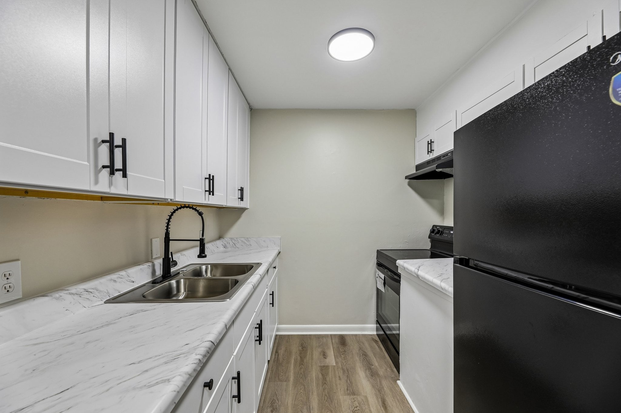 550 Harding Pl F116