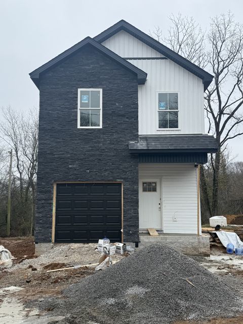 811 Gracey Ave Clarksville TN 37040