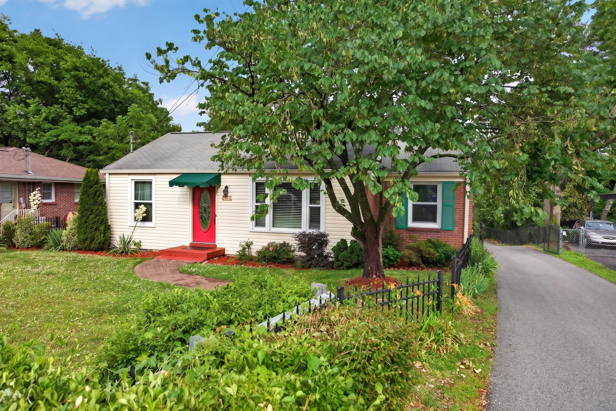 3210 Southlake Dr