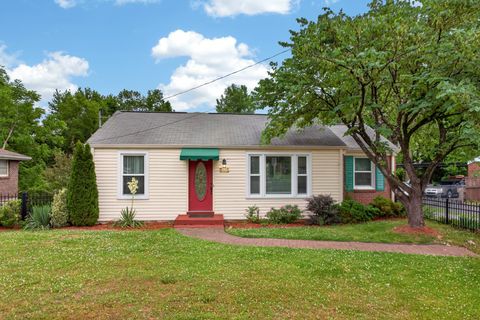 Photo of 3210 Southlake Dr, Nashville, TN 37211 (MLS # 3217212)