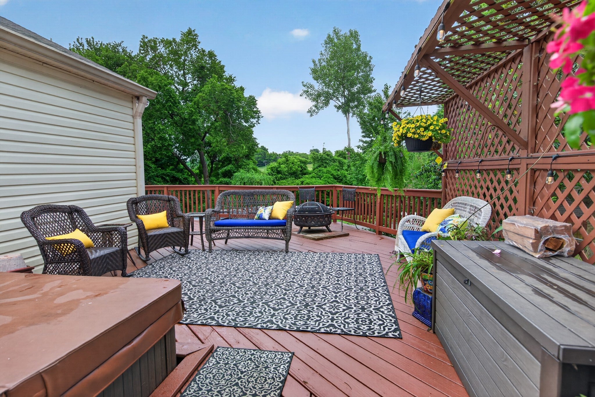 4-bed home for sale in Nashville, TN 37211, 3210 Southlake Dr 3210 Southlake Dr, Nashville TN 37211 4-bed home, photo 4 of 36