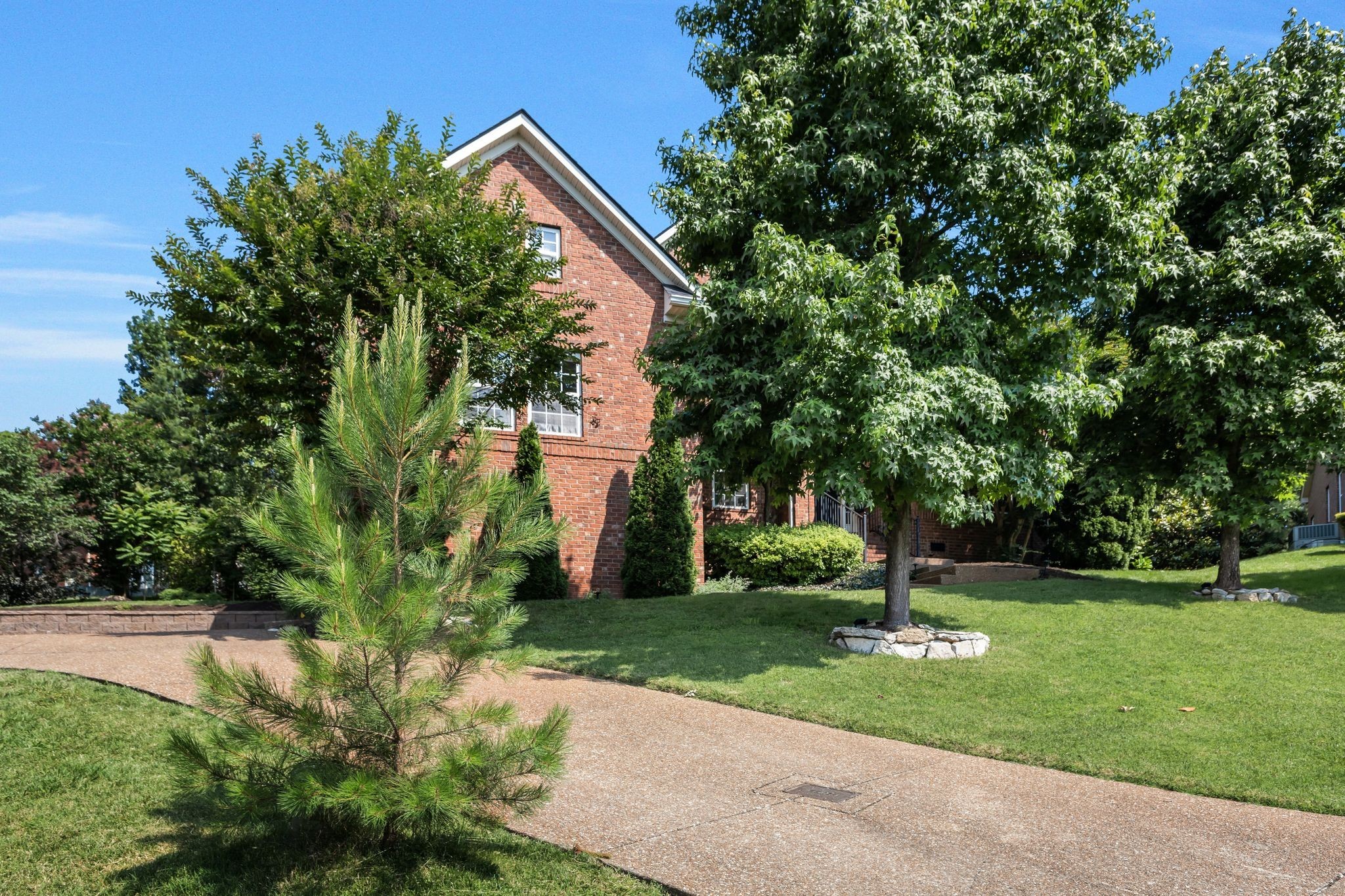 415 Enclave Ct