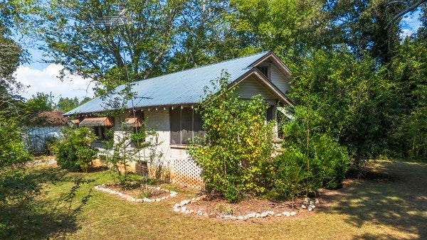136 Dills Ln