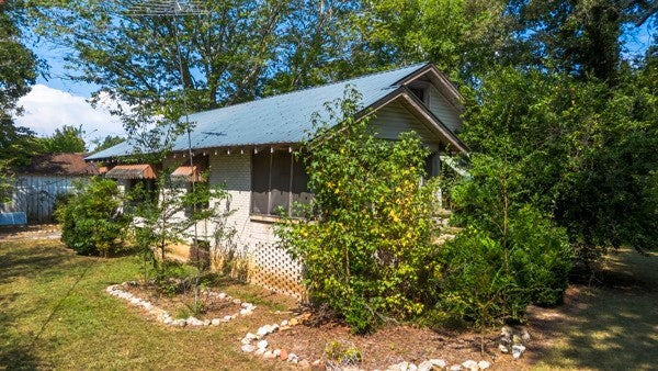 136 Dills Ln