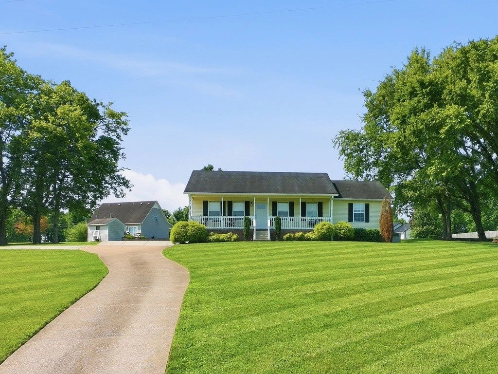 106 Christina Dr