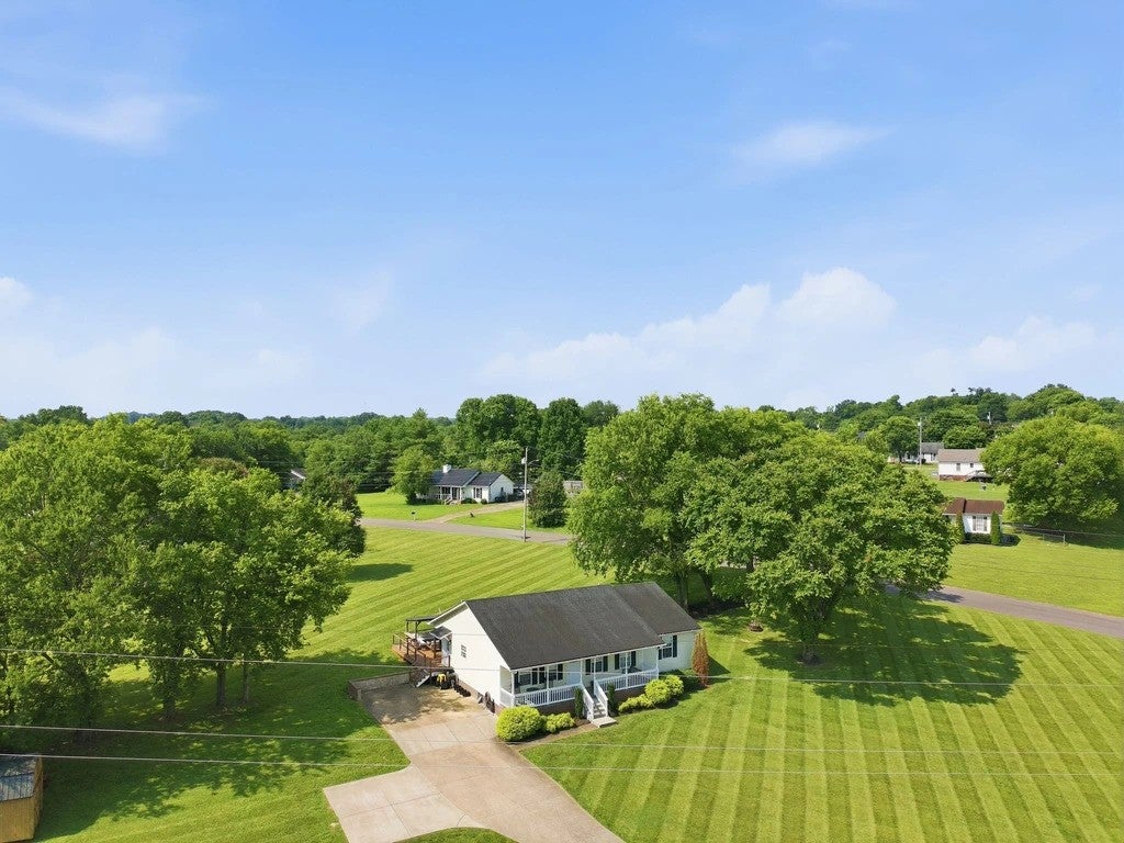 106 Christina Dr