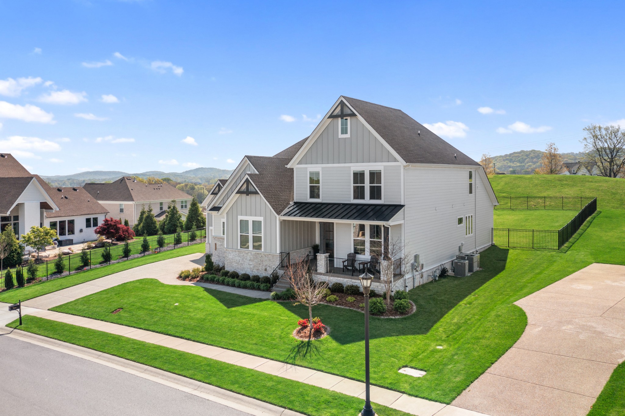 1009 Lawson Ln