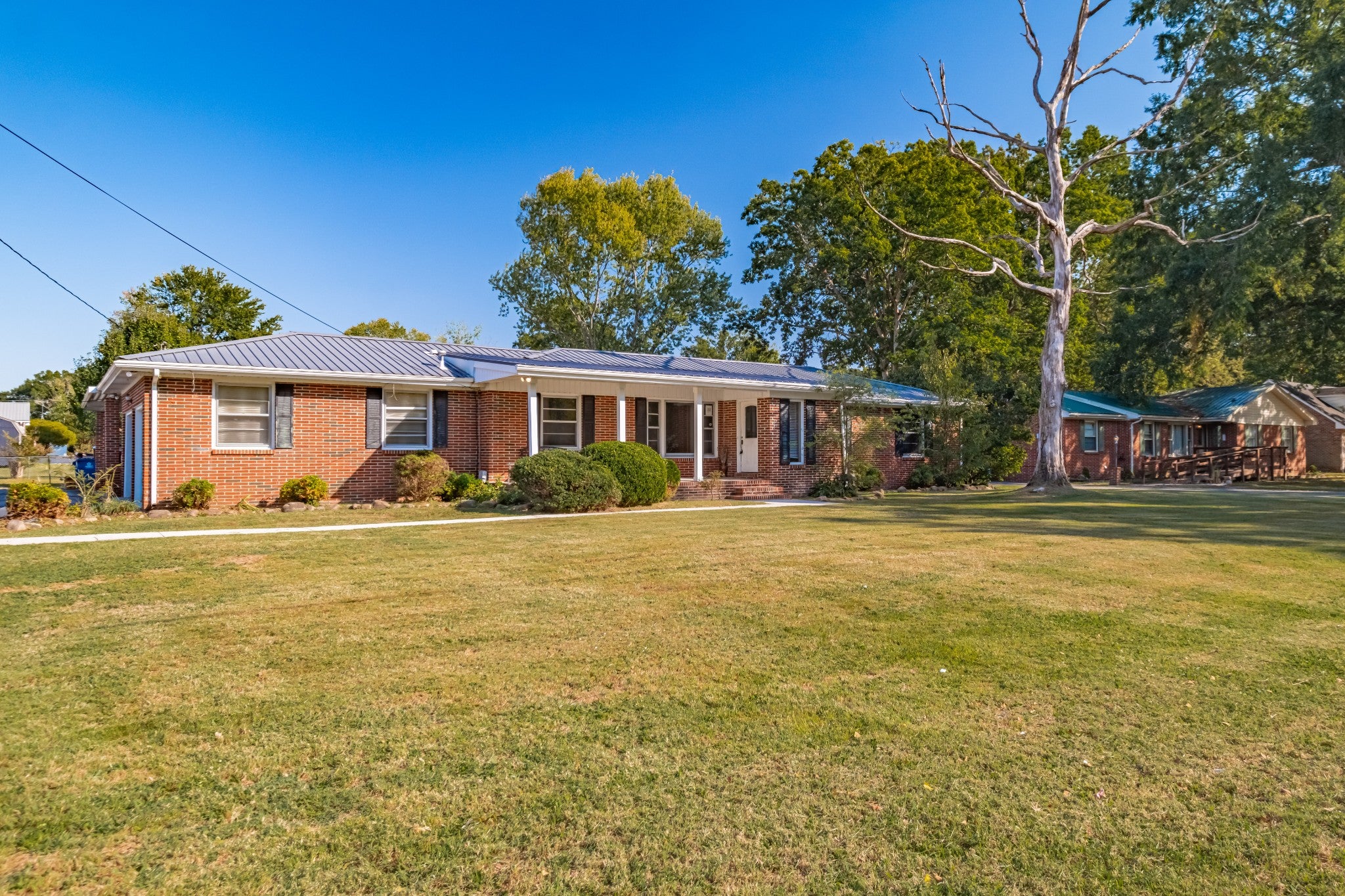 1201 Woodcrest Dr