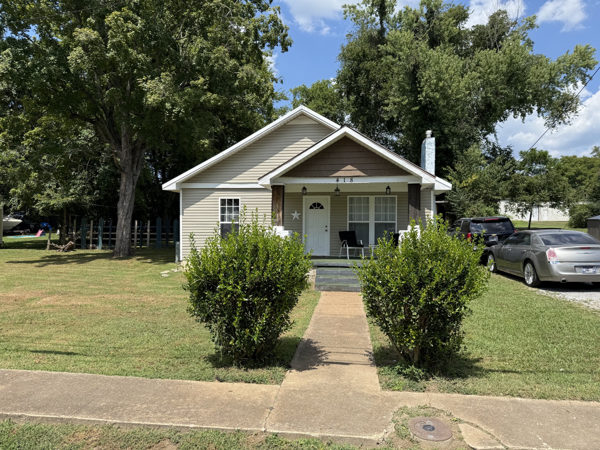 418 Riverview Dr