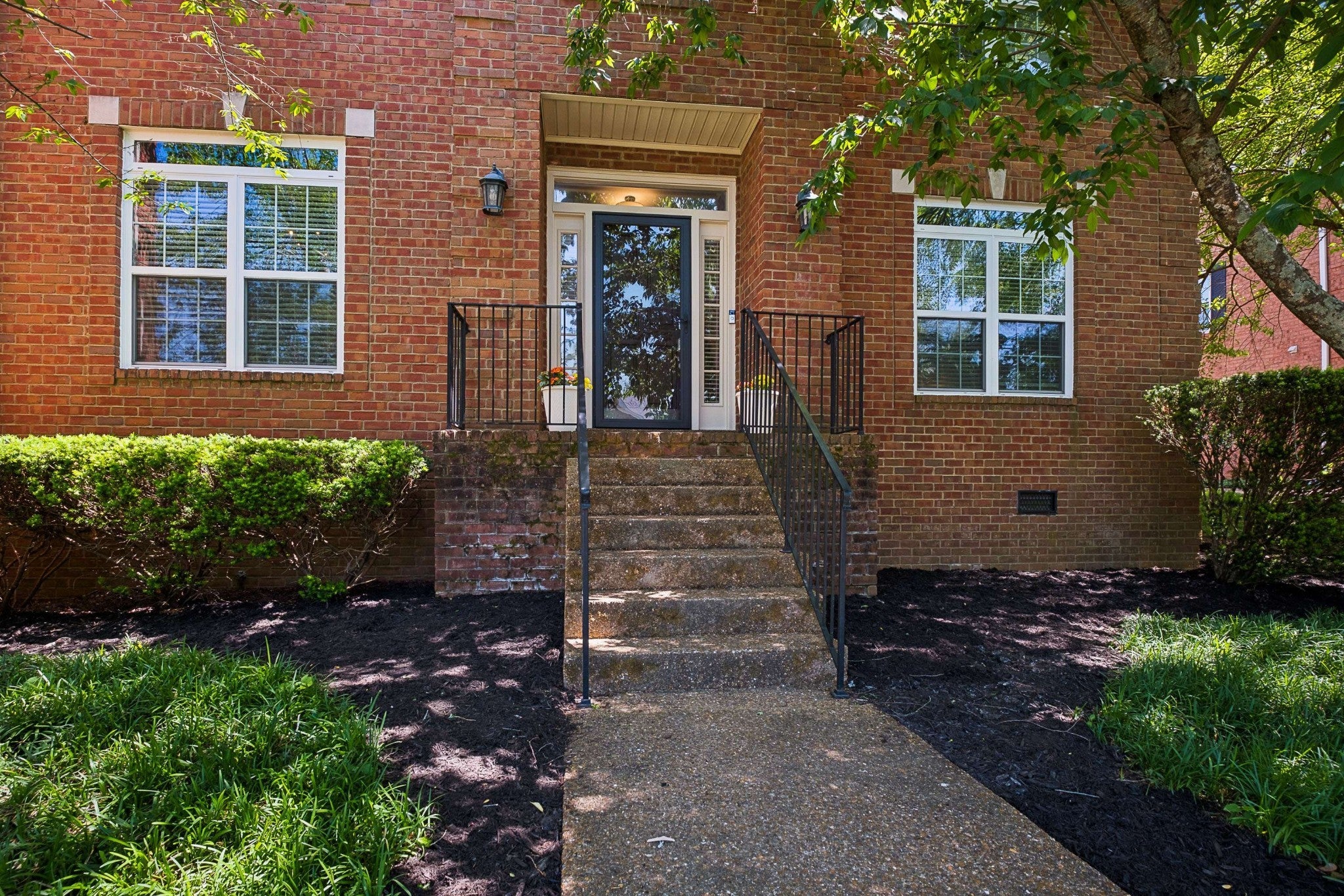 1570 Woodberry Ct