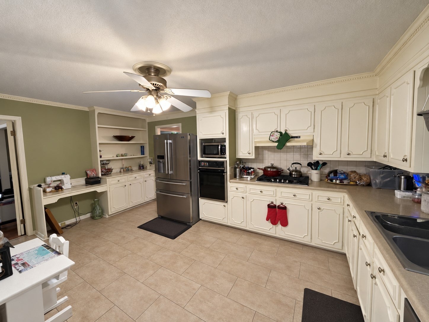 112 Whitfield Dr