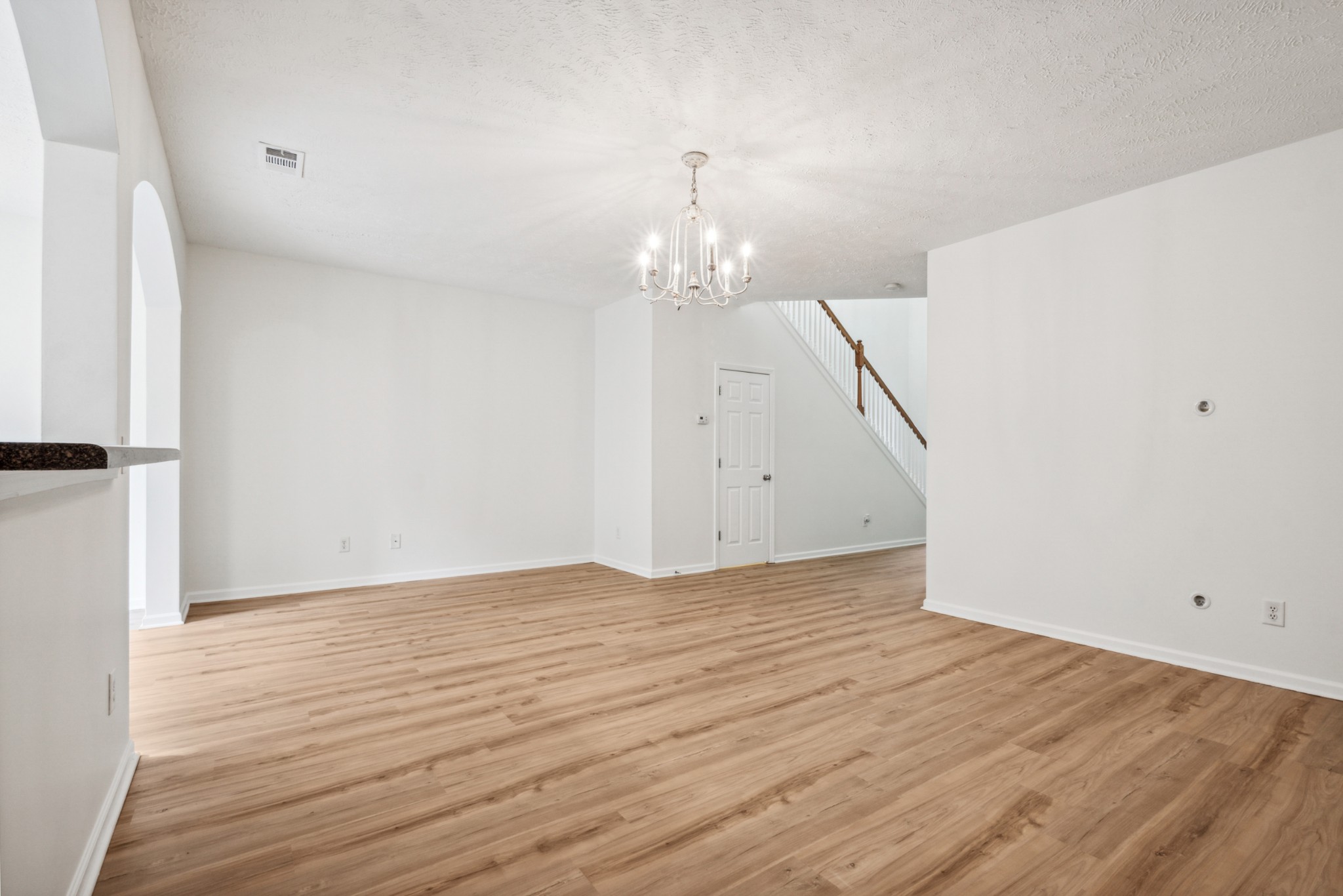 1513 Hamden Dr