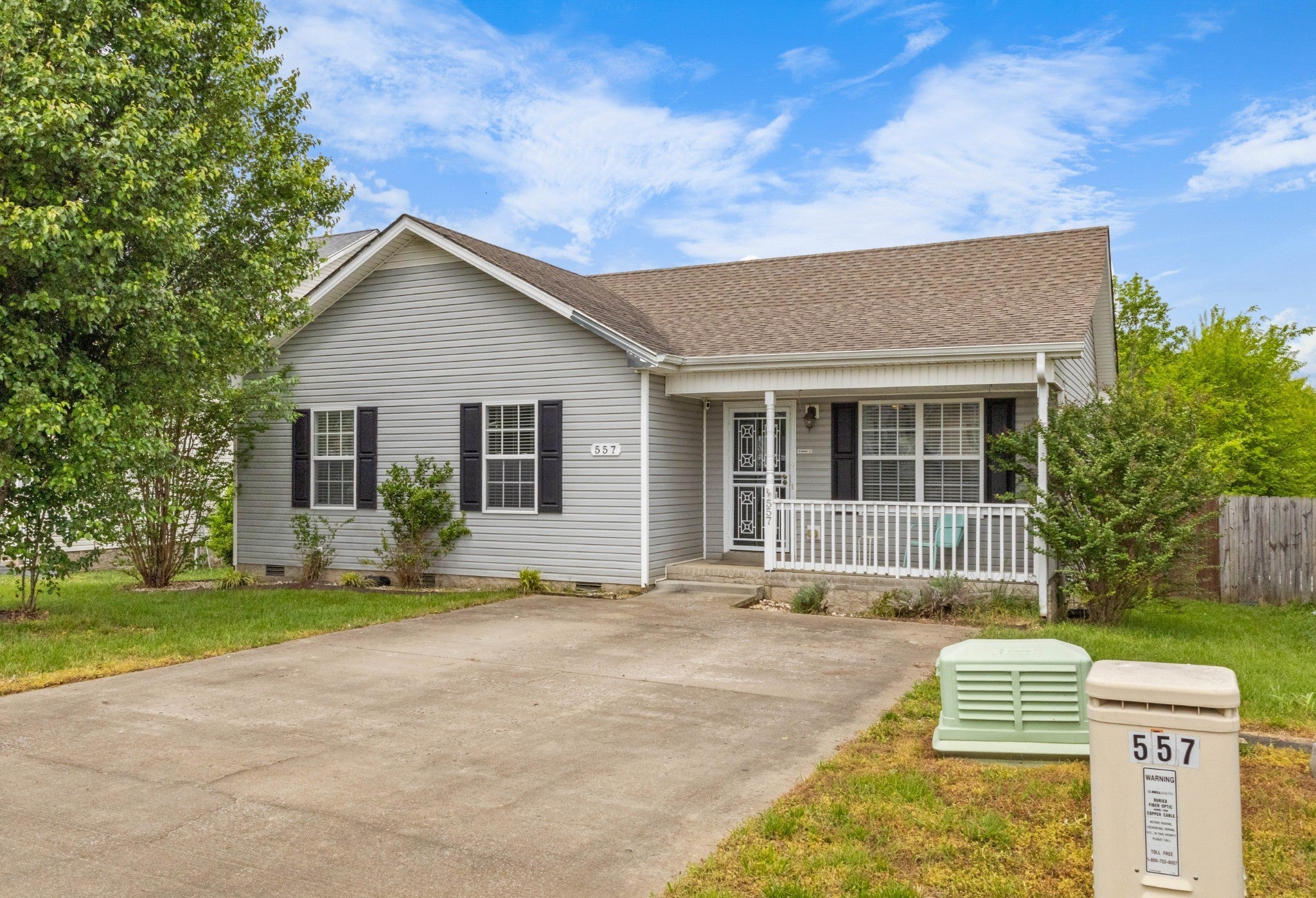 557 Oakmont Dr
