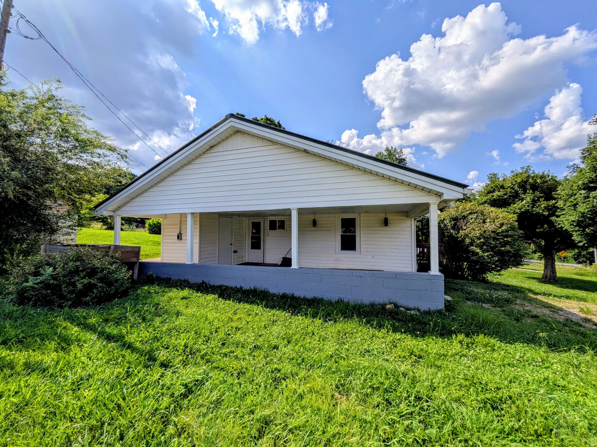 524 Highway 48 S