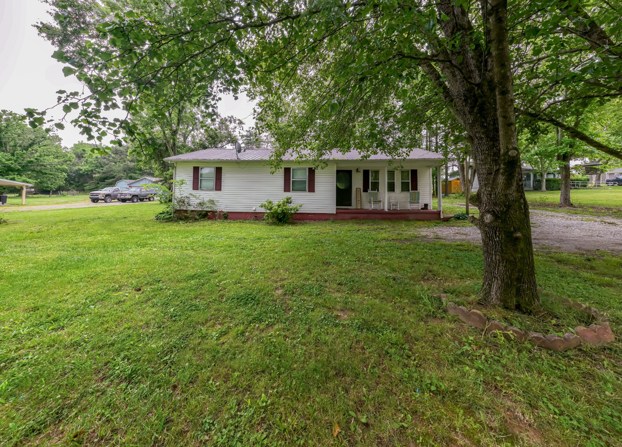 1689 Pleasant Ridge Rd