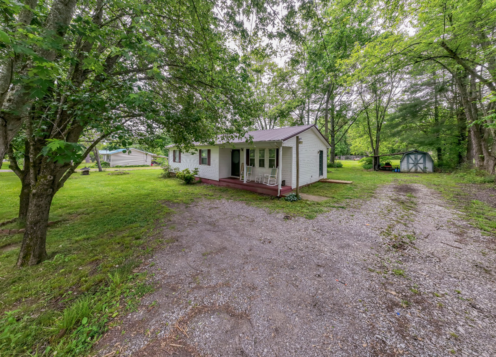 1689 Pleasant Ridge Rd