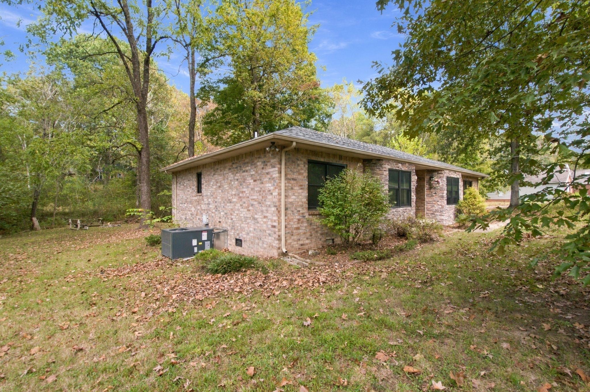 219 E Kingston Springs Rd