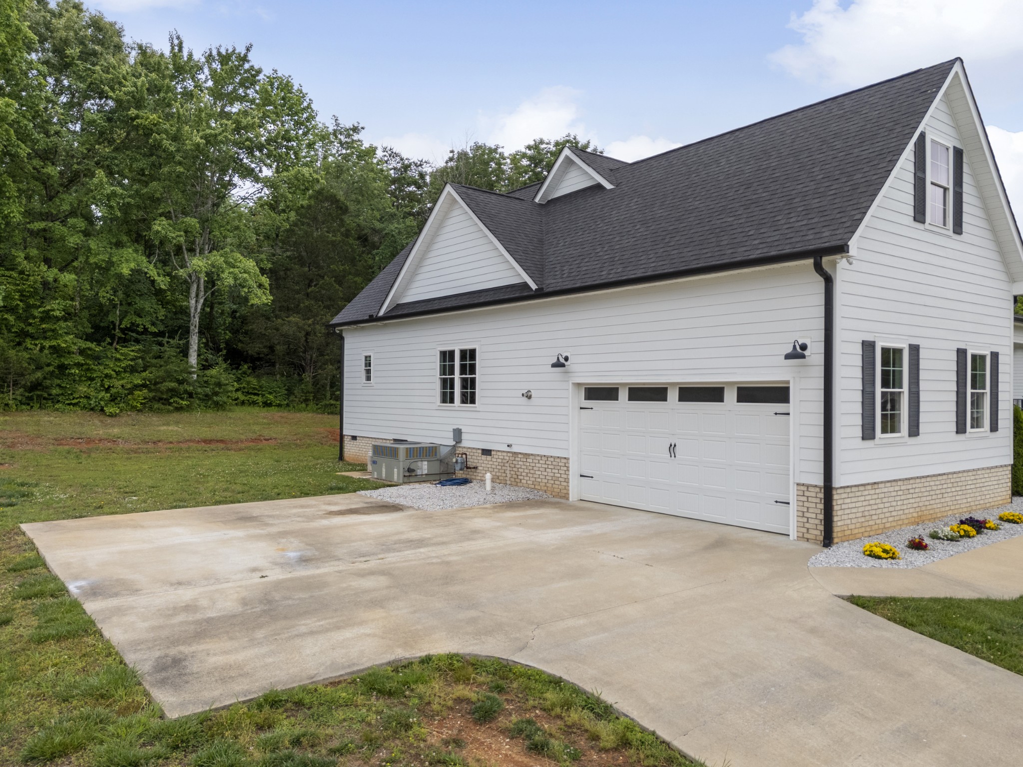 14 Hemlock Cir