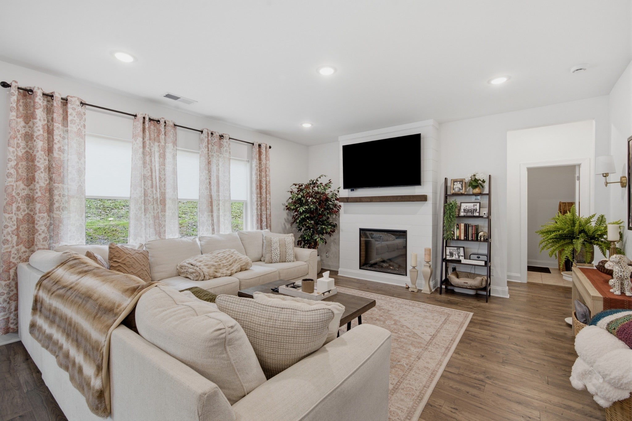 2320 Aniston Ct