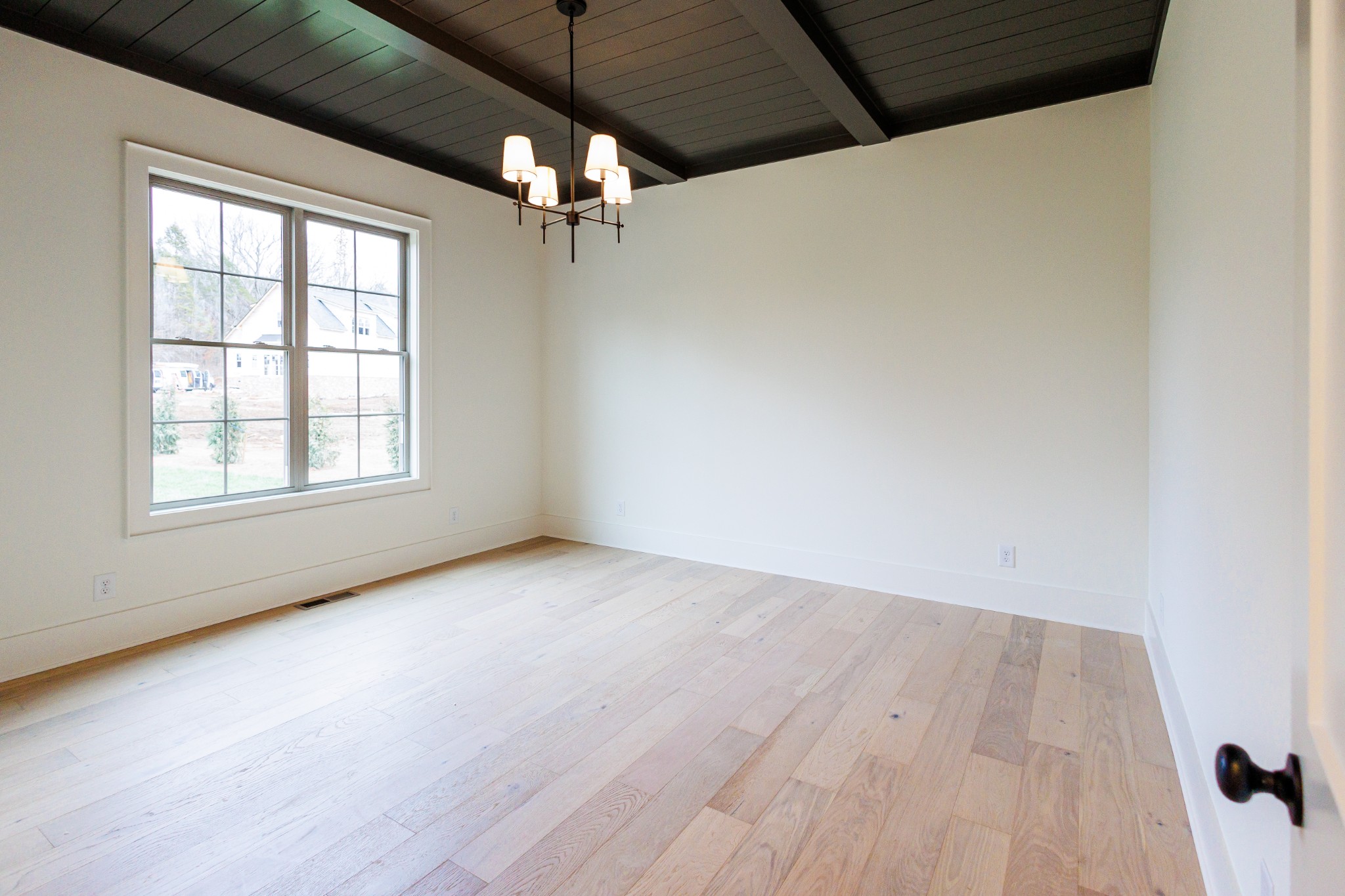 2460 Horn Springs