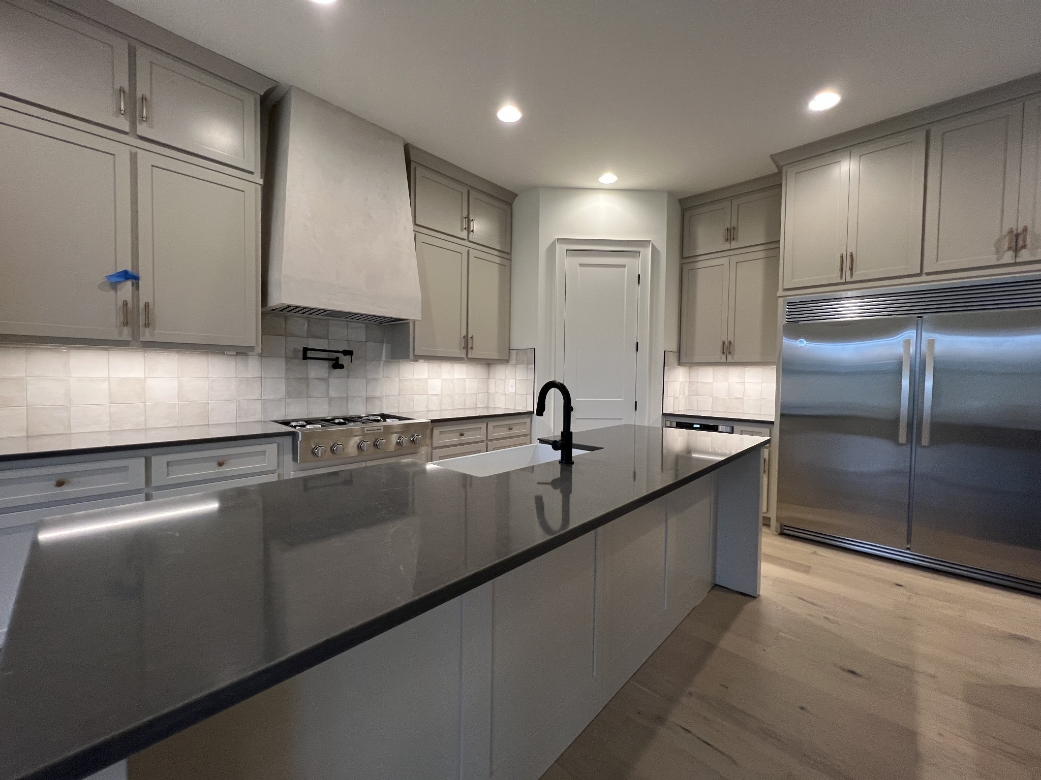 2460 Horn Springs