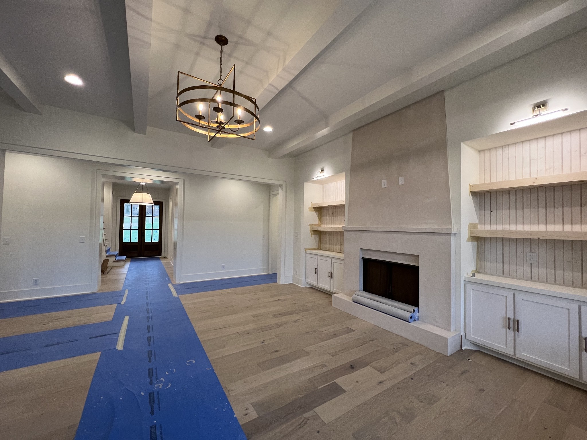2460 Horn Springs